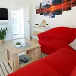 3 Bedroom In Blizina Gornja Dom wakacyjny Blizna